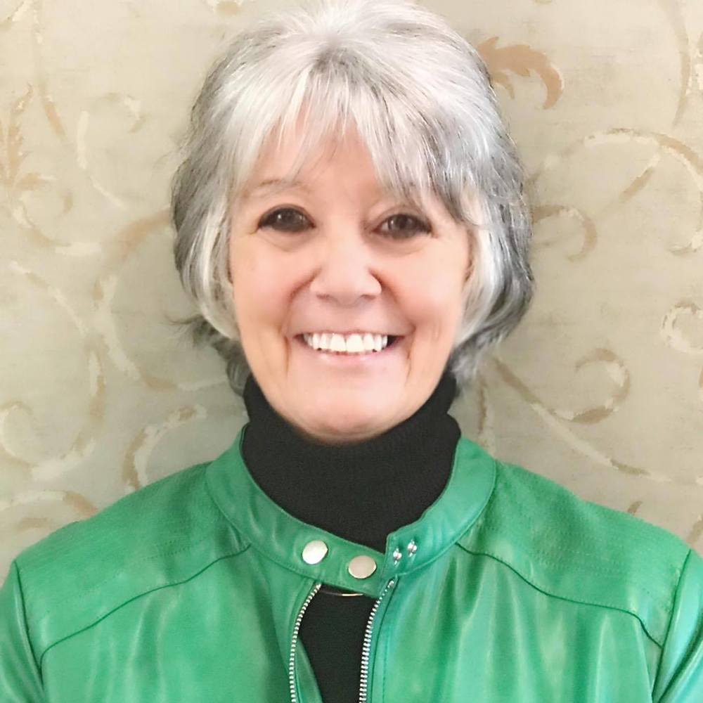 Meet your Posher, Debi